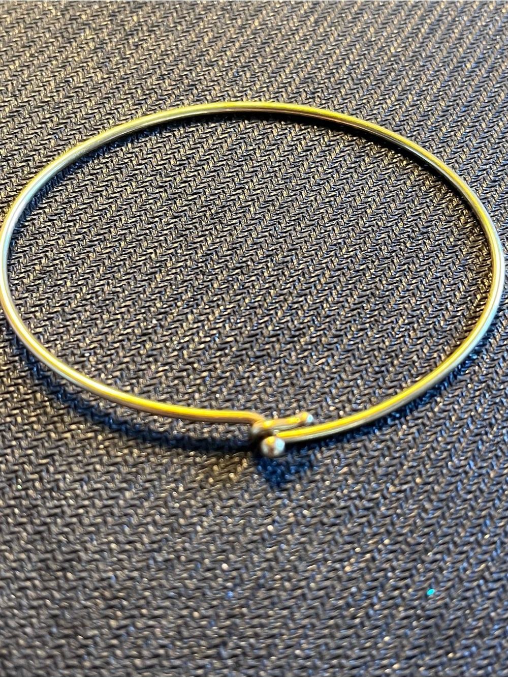 Vintage Tiffany & Co. 14K Yellow Gold Wire Hook Bangle Bracelet 1970s 5.37 Grams